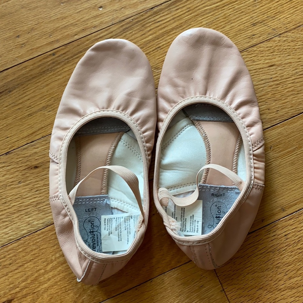 Kids ballet shoes barely used